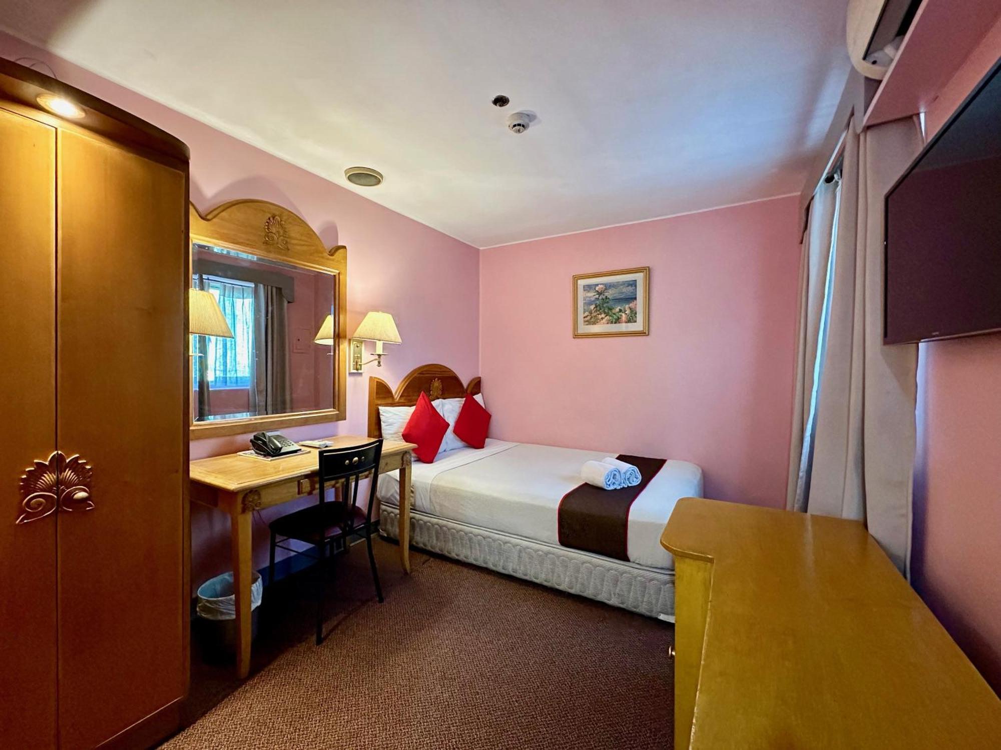 Palladium Suites Hotel Себу Экстерьер фото