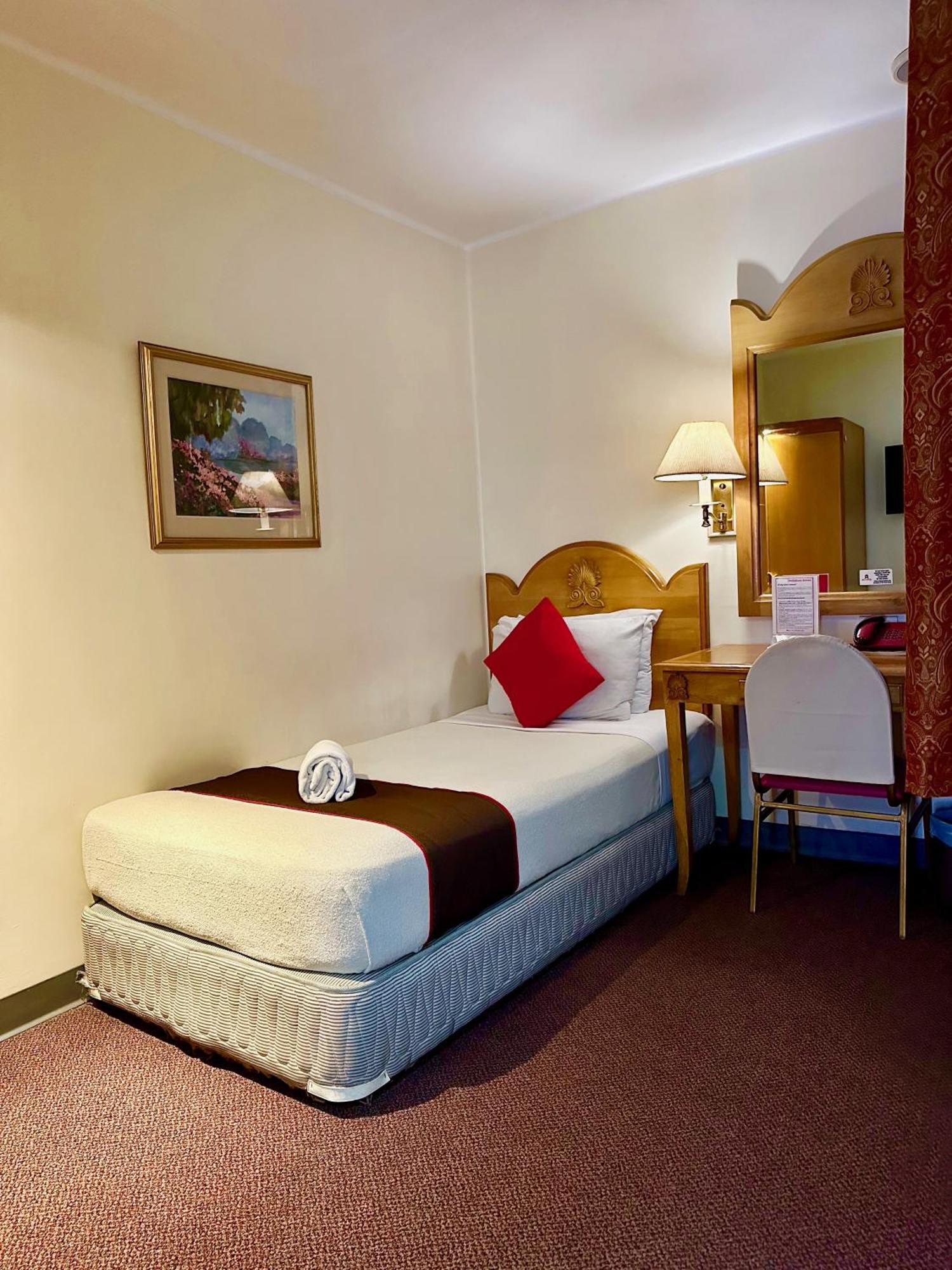 Palladium Suites Hotel Себу Экстерьер фото